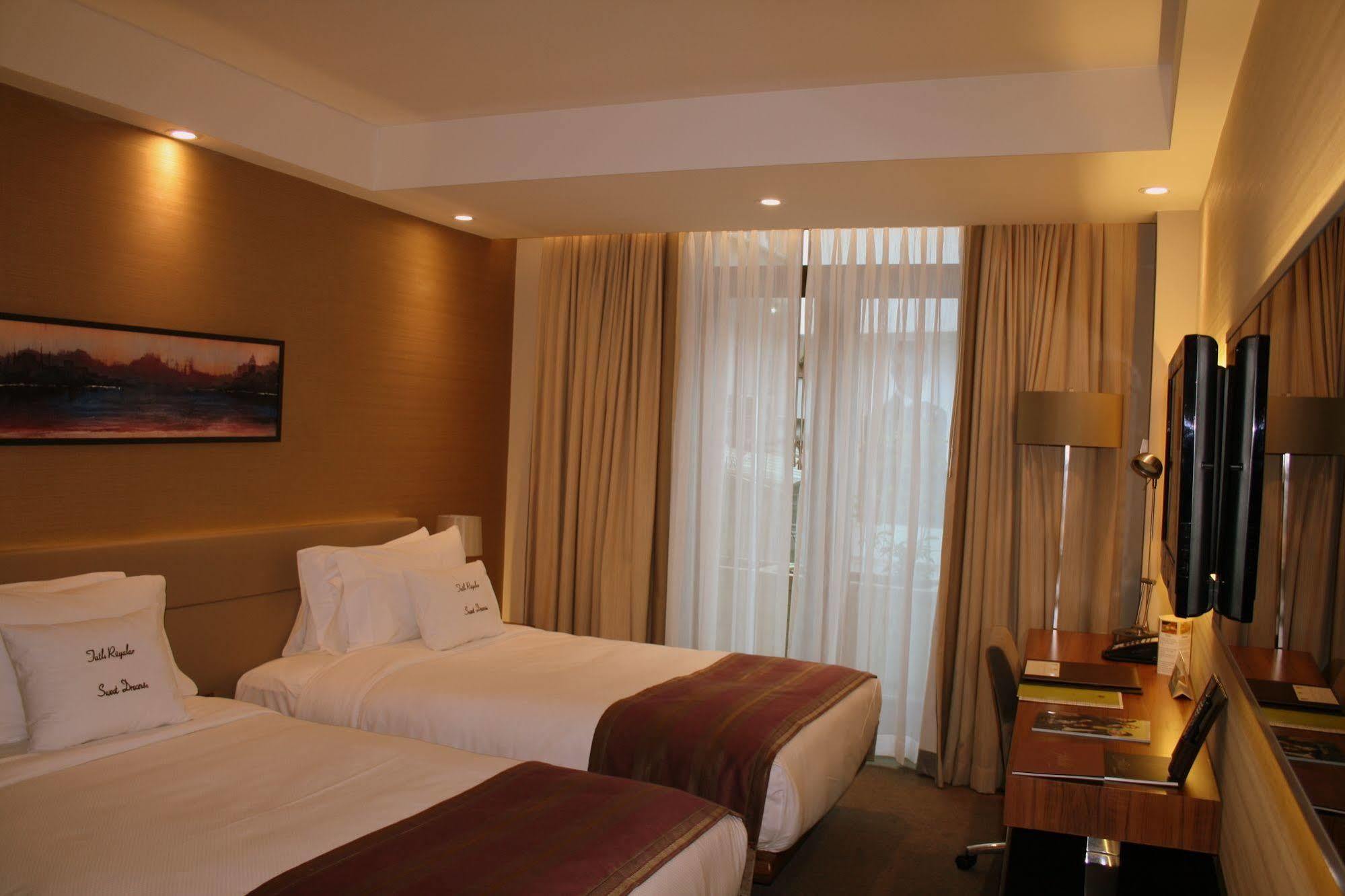 Hôtel Doubletree By Hilton Istanbul - Old Town Chambre photo